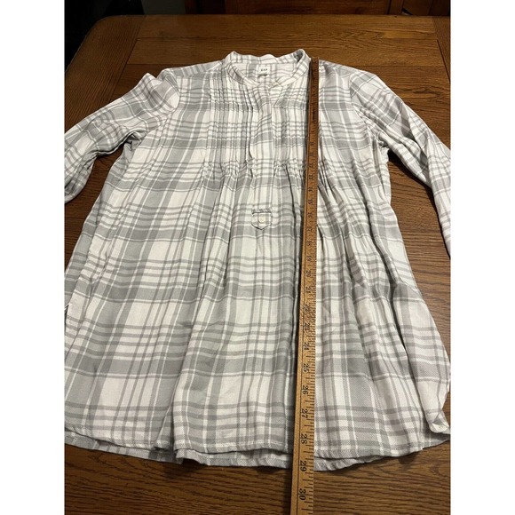 GAP Womens Gray & White Plaid Collar Pleated Front Flannel Blouse Sz Small EUC - Picture 7 of 9